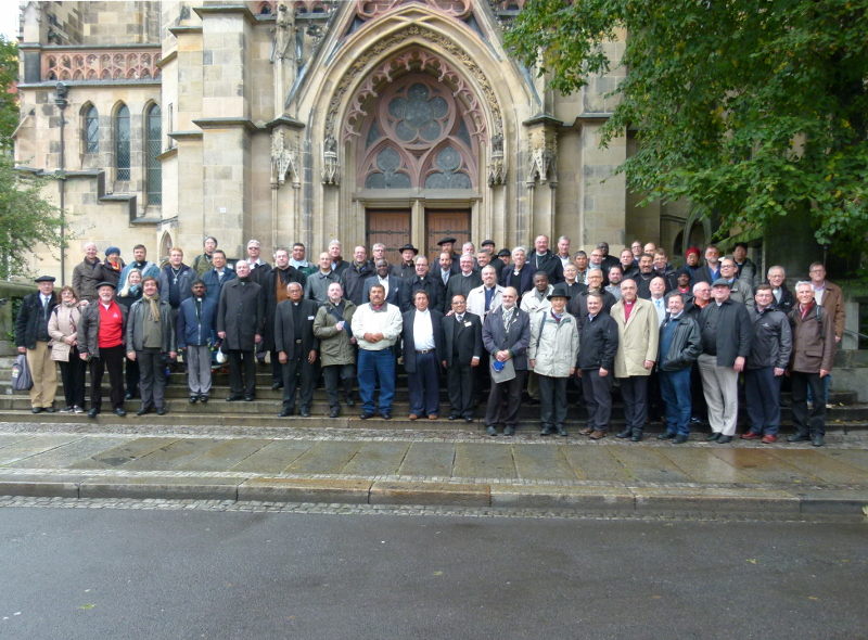 Participants in the World Seminaries Conference gather in front of St. Thomas Church in Leipzig.