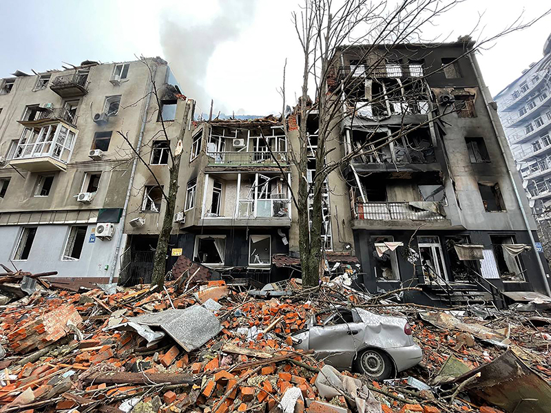 Destroyed buildings on the streets of Kharkiv, Ukraine on March 3, 2022. Photo: YuriiKochubey.